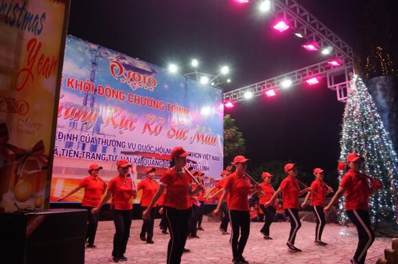 Chùm ảnh đẹp trong chương trình Tiên Trang Rực Rỡ Sắc Màu 2020