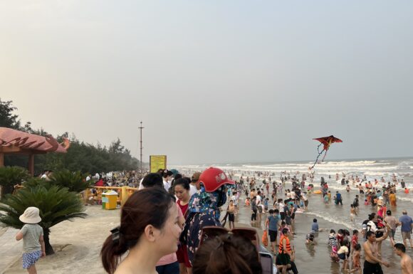“Say” quên lối về ở bãi biển Tiên Trang
