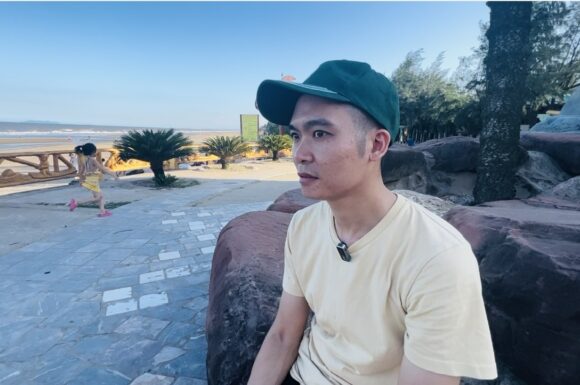 Người trẻ hẹn nhau “chữa lành” ở biển Tiên Trang