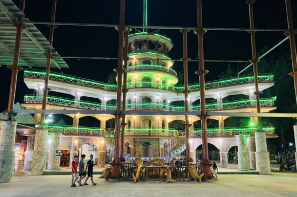 Phát hiện một thành phố Châu Âu thu nhỏ bên bờ biển Tiên Trang
