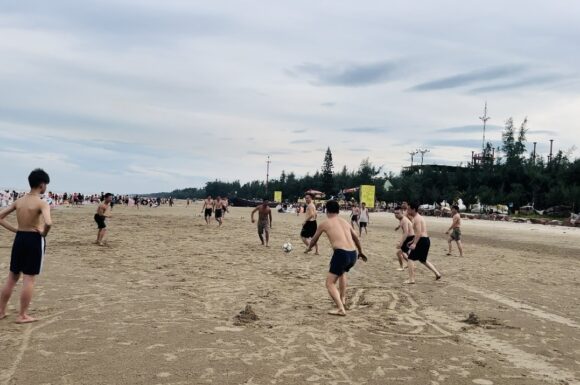Về biển Tiên Trang, “vé” nào cũng “say”